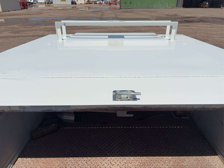 utility-truck-bed-image-13