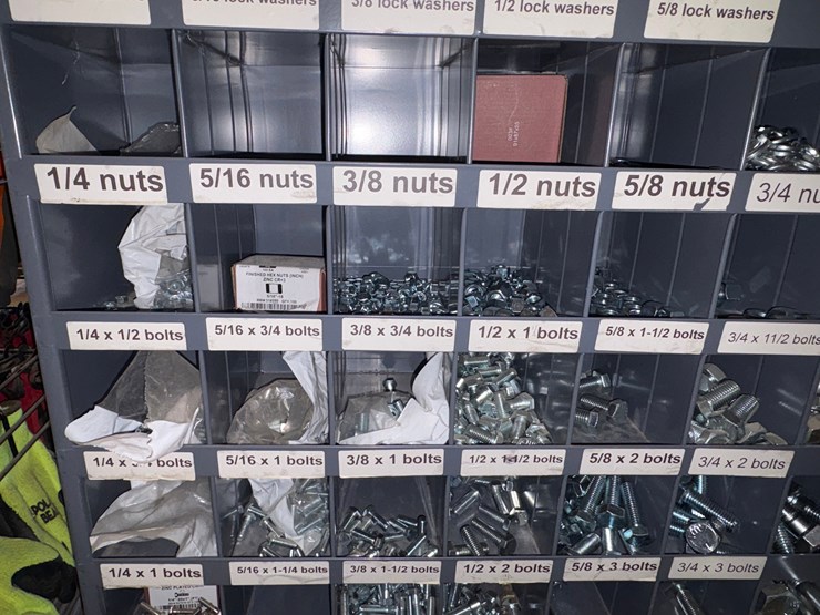 bolt-bin-w/-(1000+)-unused-nuts,-bolts,-&-washers-image-6