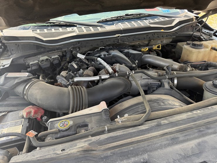 2017-ford-f550-image-29