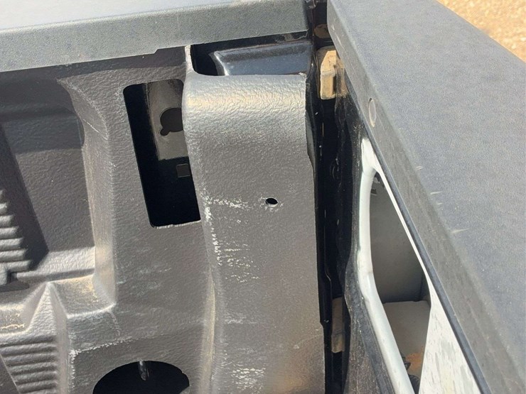 2019-2023-ram-big-horn-truck-bed-image-18