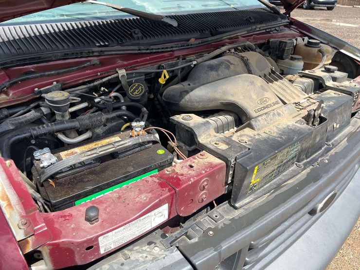 2005-ford-cargo-image-8