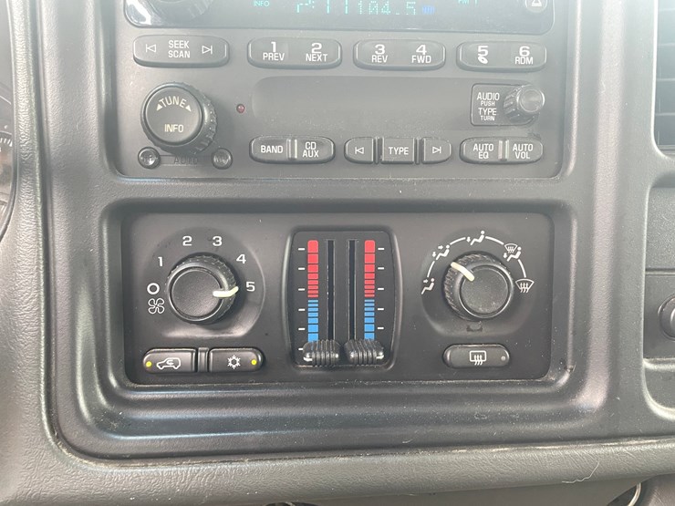 2005-chevrolet-silverado-2500-image-72