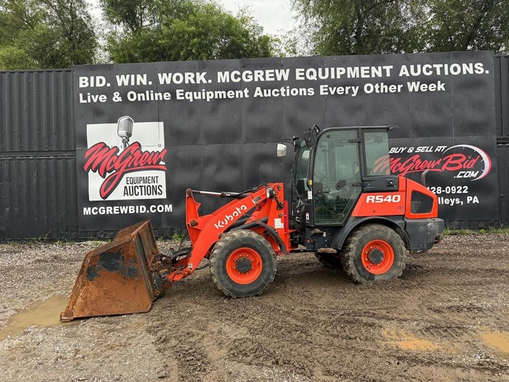 2023-kubota-r540-image-1