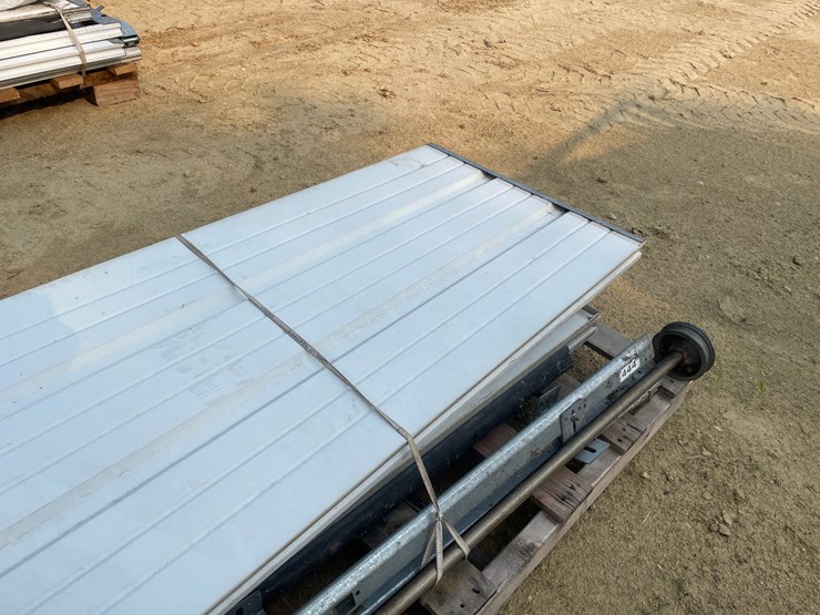 #3837-•-9'-w-x-8't-non-insulated-garage-door-image-5