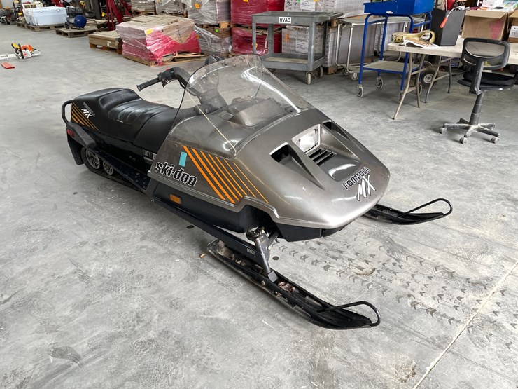 #1233-•-1990-ski-doo-formula-mx-440-(sells-with-bill-of-sale-only)-image-3