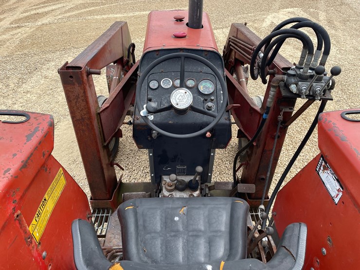 massey-ferguson-265-image-32