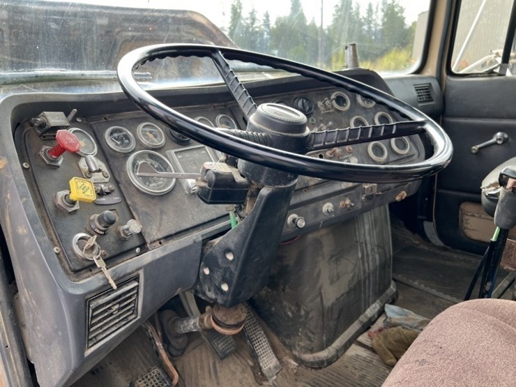 1989-ford-lt9000-image-26