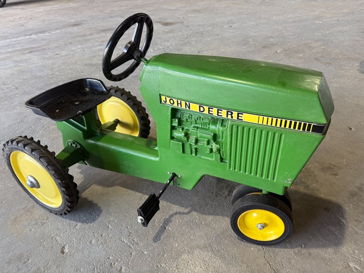 #299-•-early-cast-iron-john-deere-pedal-tractor-image-1