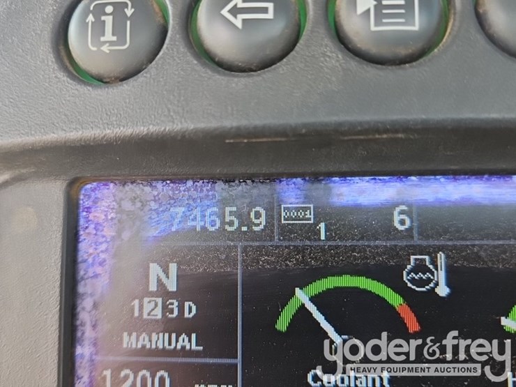 2017-deere-544k-image-9