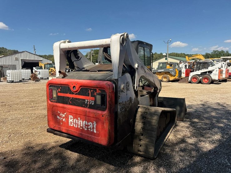 2015-bobcat-t770-image-4
