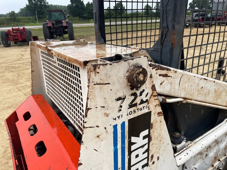 #313-•-bobcat-7222-hydrostatic-skidsteer-image-21