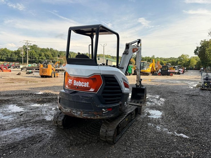 2023-bobcat-e32i-image-4