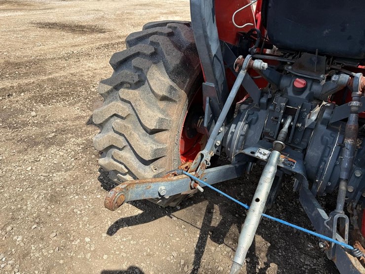 2018-kubota-l2501hst-image-15