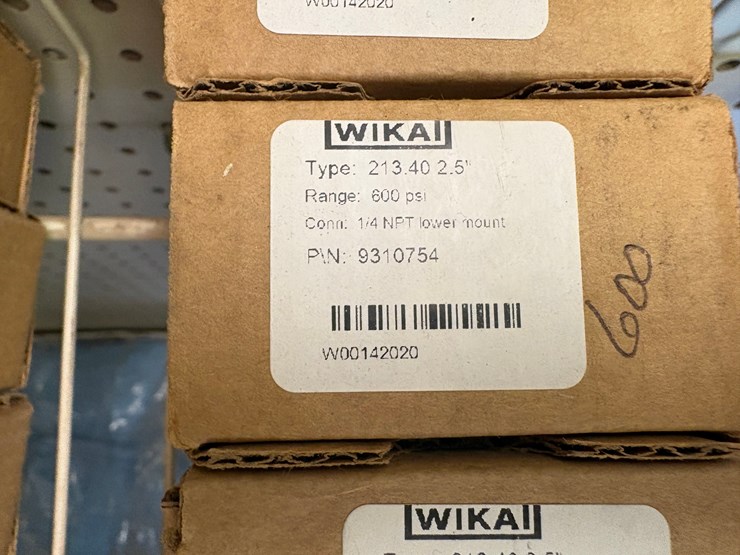 lot-of-(40)-assorted-wika-liquid-filled-pressure-gauges-image-7