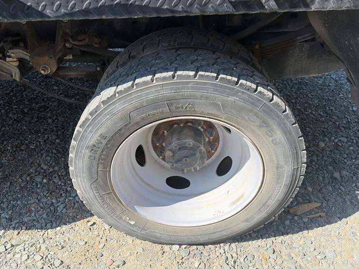 2019-ford-f550-image-56