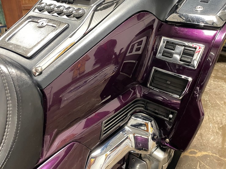 #301-•-1995-honda-goldwing-trike-(has-wi-title)-image-33