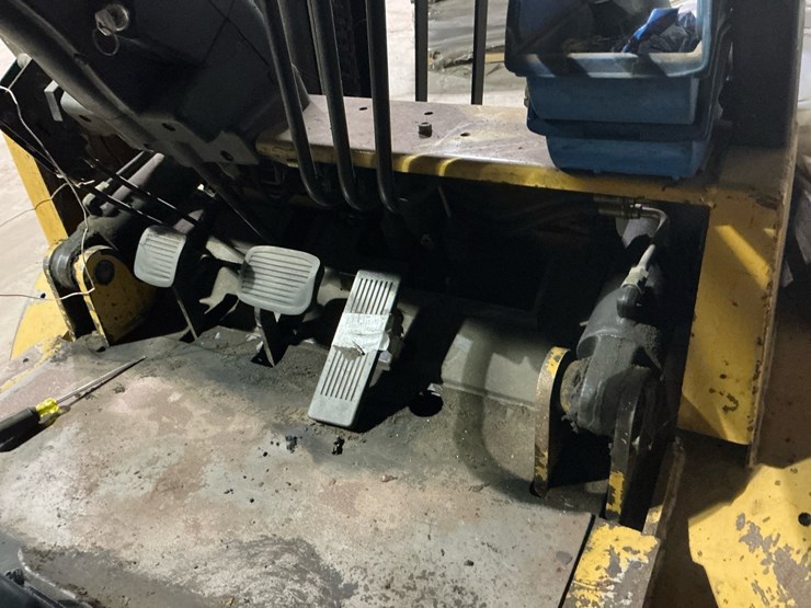 #314-•-caterpillar-gp40kl1-lpg-forklift-image-13
