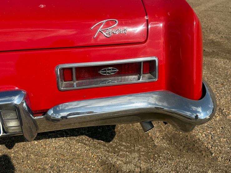 #143-•-1964-buick-riviera-image-29