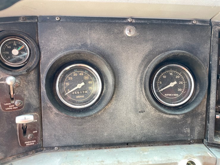 1980-ford-l9000-image-113