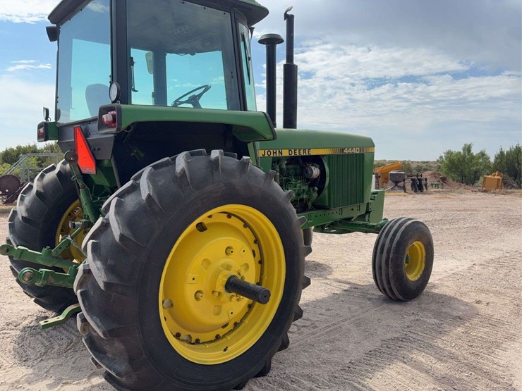 1980-john-deere-4440-image-4