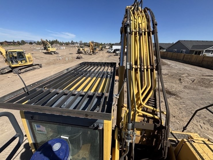 2013-komatsu-pc360-lc-10-image-34