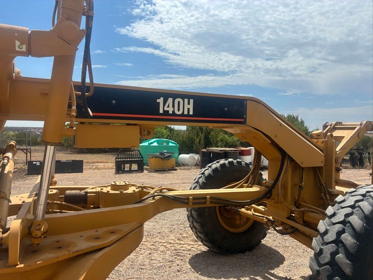 2002-caterpillar-140h-image-5