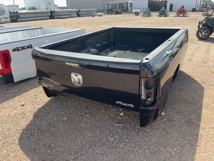2019-2023-ram-big-horn-truck-bed-image-5