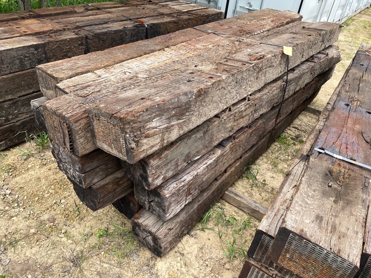 #3451-•-bundle-of-(16)-railroad-ties-image-1