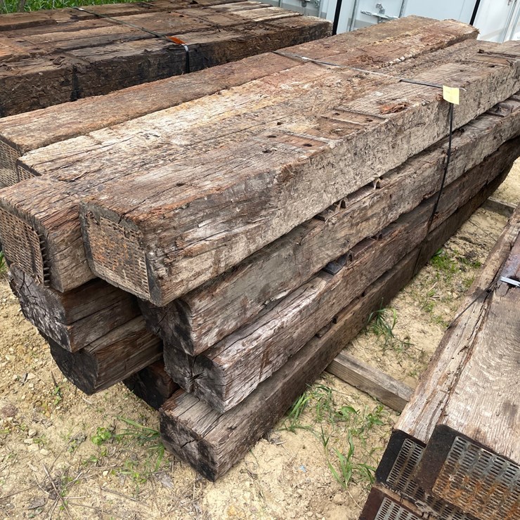 #3451 • Bundle of (16) Railroad Ties
