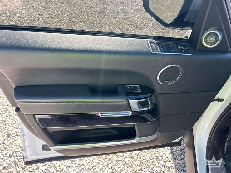 2016-land-rover-range-rover-image-12