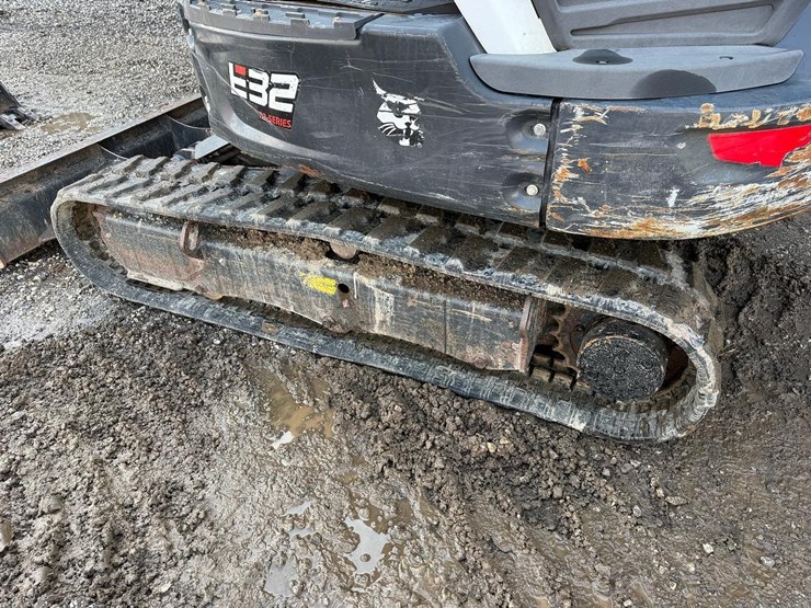 2023-bobcat-e32i-image-15