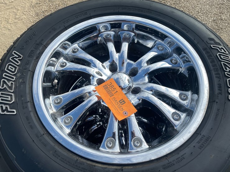#3851-•-set-of-acura-mdx-rims-and-tires-image-8