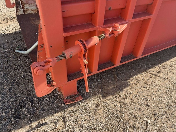trash-compactor-image-5