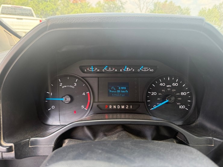 2017-ford-f550-image-25