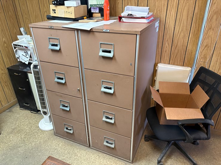 (3)-victor-4-drawer-fire-proof-filing-cabinets-&-5’-x-30”-x-28”-desk-image-5