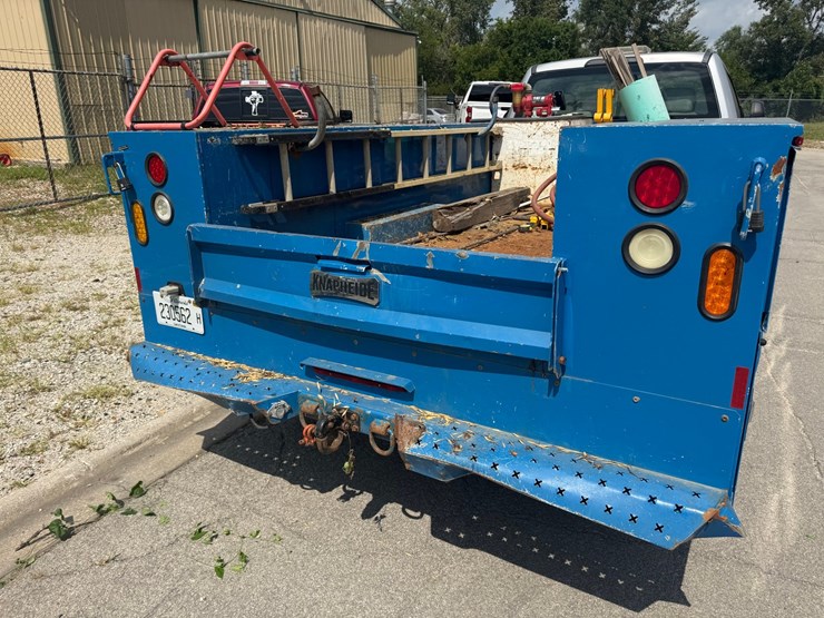 2017-ford-f550-image-15