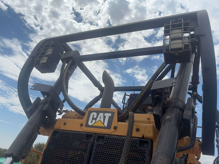 2015-caterpillar-d6t-xl-image-11