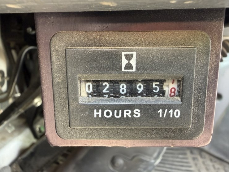 2008-gmc-w5500hd-image-41