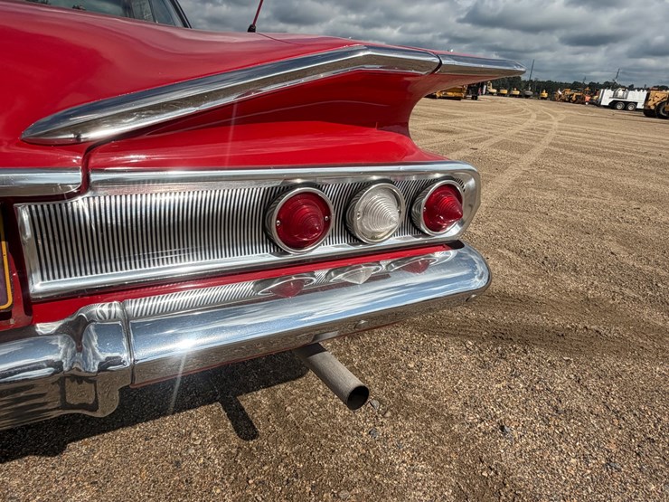 #128-•-1960-chevrolet-impala-2-door-hardtop-–-348-v8-image-62
