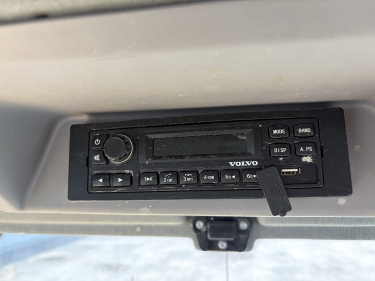 2021-volvo-ec60e-image-30