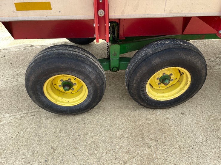 2013-john-deere-770-image-10