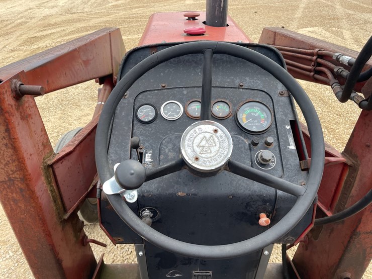 massey-ferguson-265-image-39