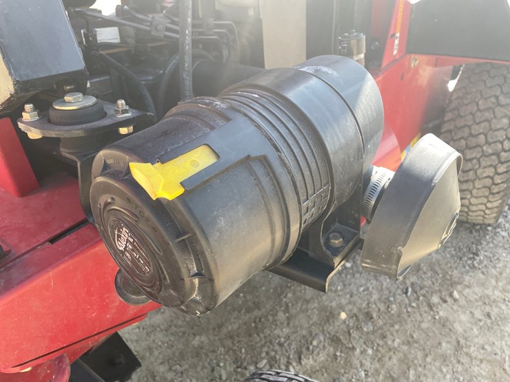 #1252-•-toro-328d-groundmaster-front-cut-diesel-mower-image-45