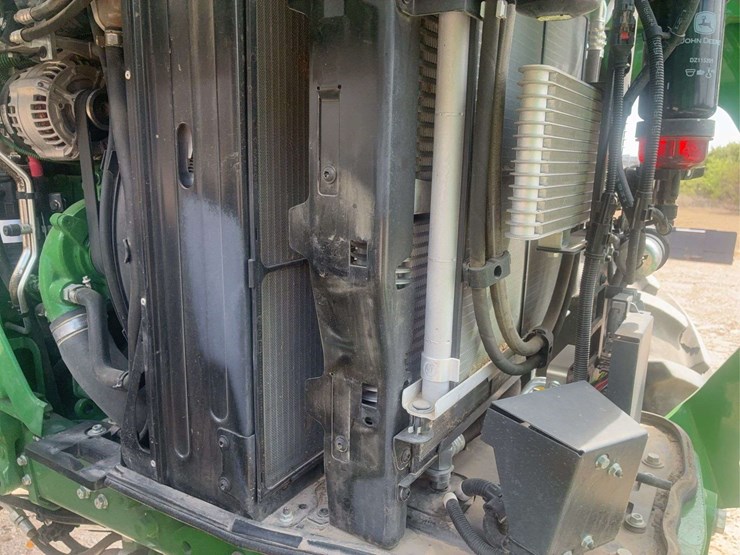 2022-john-deere-r-image-46