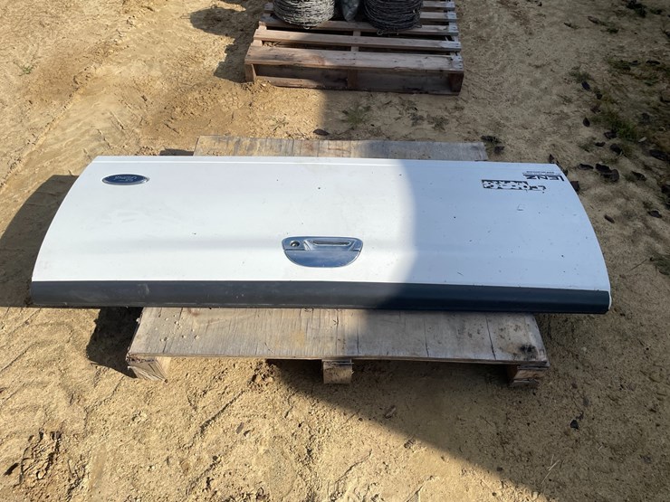 #3877-•-ford-super-duty-tailgate-image-4