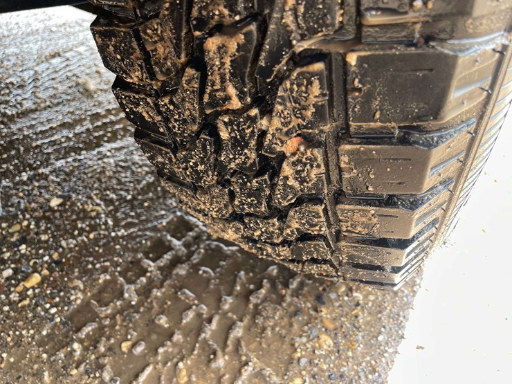2005-ford-cargo-image-23