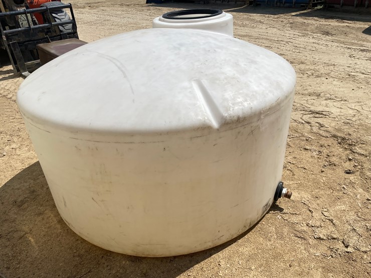 #3842-•-550-gallon-water-tank-image-3