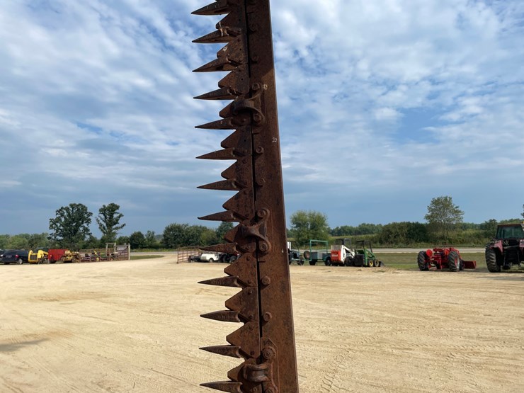 #3846-•-international-sickle-mower-image-22