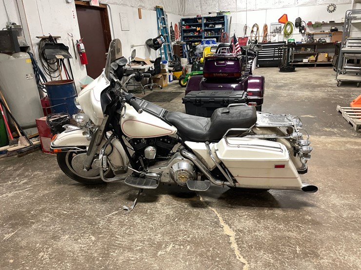 #1251-•-1986-harley-davidson-electric-glide-classic-motorcycle-(has-wi-title)-image-7