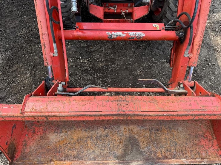 2018-kubota-l2501hst-image-10